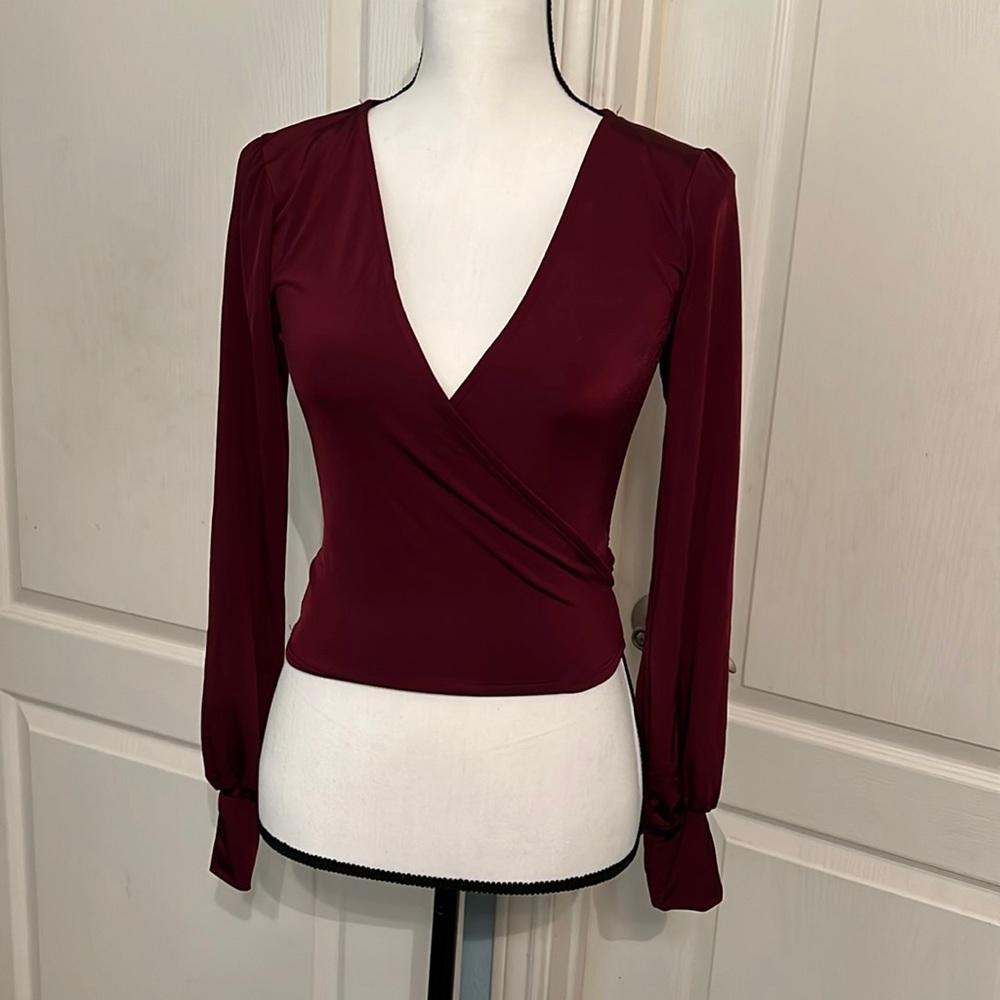 Long-sleeved blouse